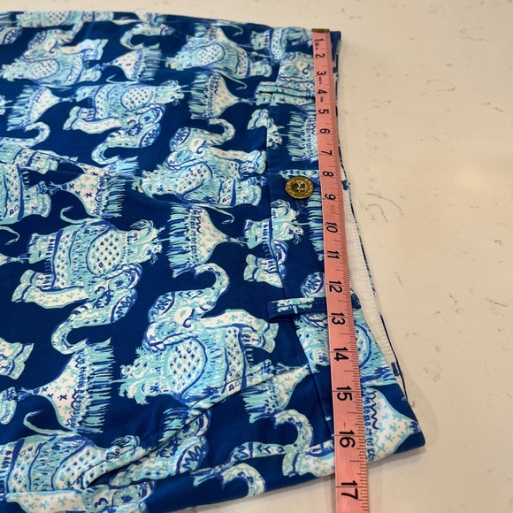 Lilly Pulitzer Jayne Stretch Shorts Deep Indigo Joy Ride Elephant Print - Picture 10 of 12